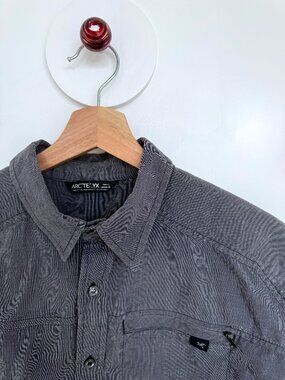 Arc'teryx Skyline Short Sleeve Button Down Shirt Gray Mens Large L Gorpcore